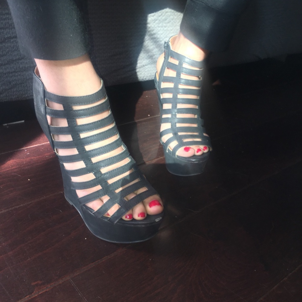 Black summer Wedges